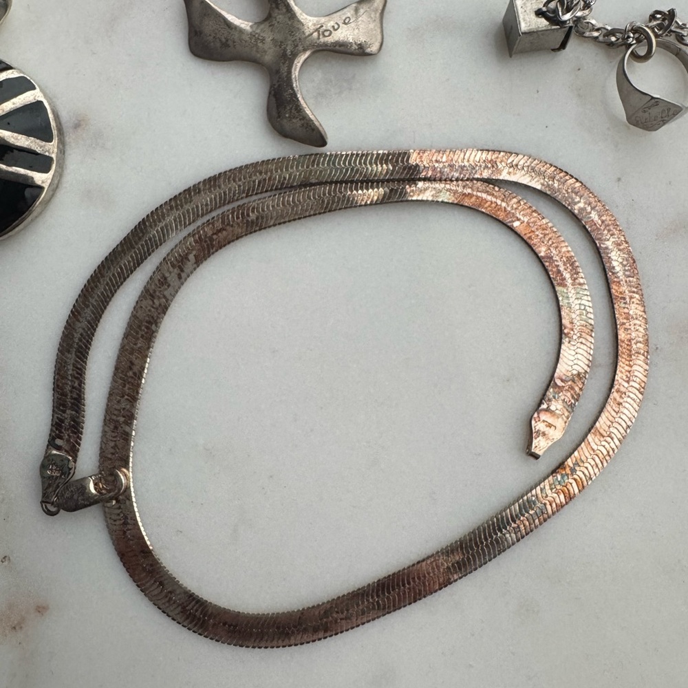 Silver jewelry, 5-needs polishing - Picture 5 of 8